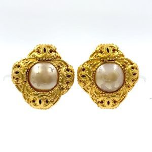 Chanel Coco Mark Pearl GP X Faux Pearl Off White X Gold Earrings